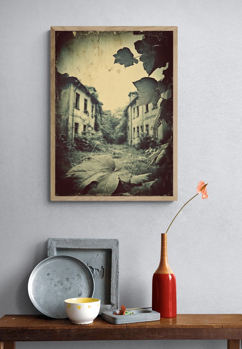 Abandoned Building — Vintage Print. — room view 3