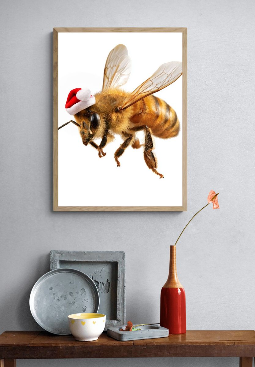 Christmas Bee Photography Poster. — room view 3