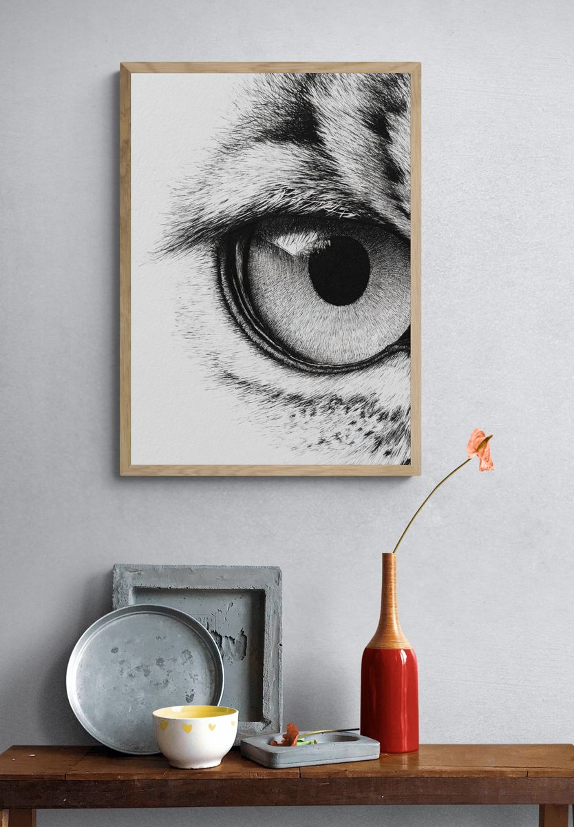 Leopard Eye Black-White Print. — room view 3