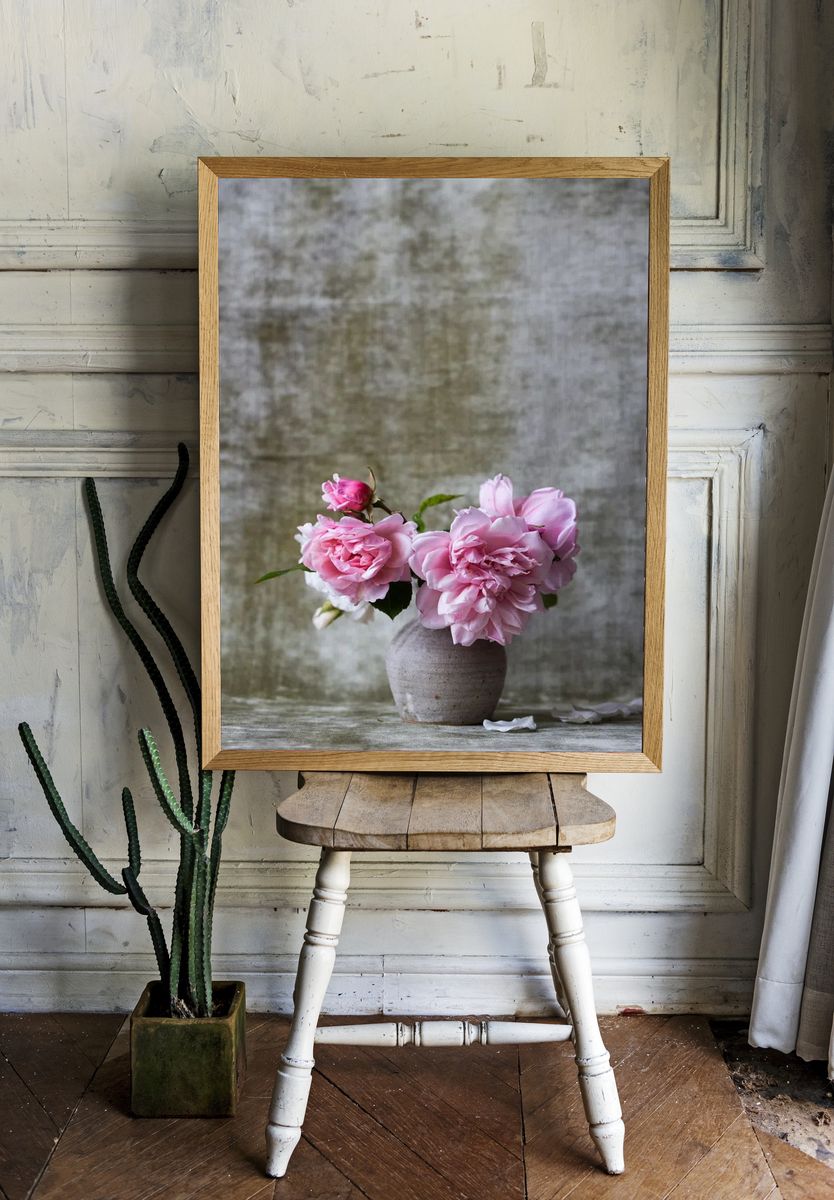 Pink Roses in Vase — Botanical Print. — room view 1