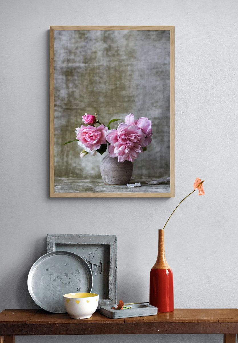 Pink Roses in Vase — Botanical Print. — room view 3