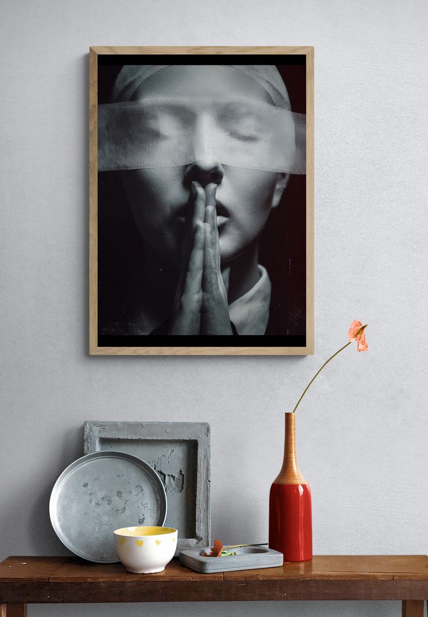 Blindfolded Portrait Black-White Print. — room view 3
