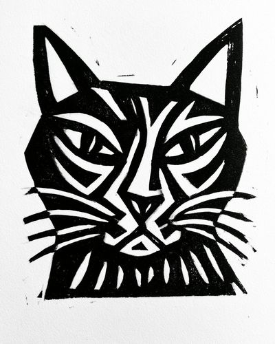 Geometric Cat Face Print.