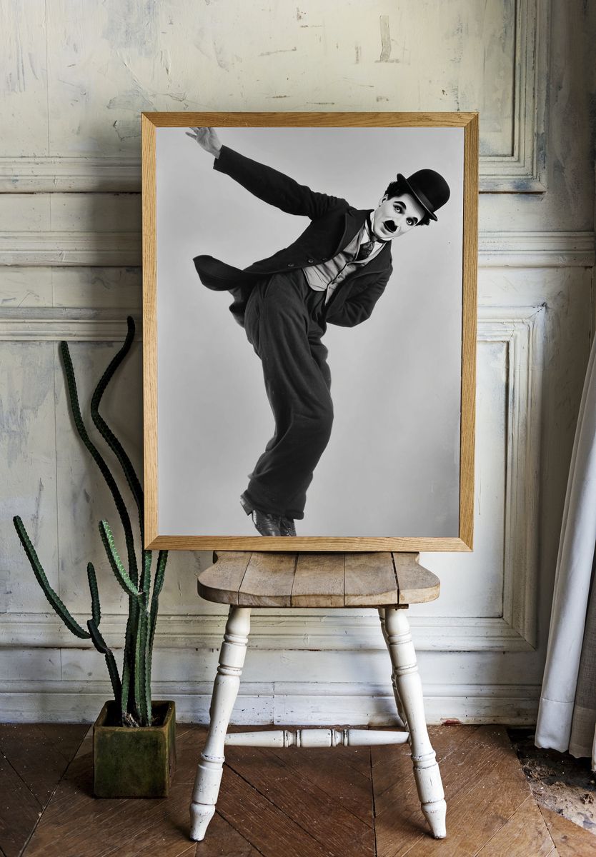 Charlie Chaplin — Vintage Print. — room view 1