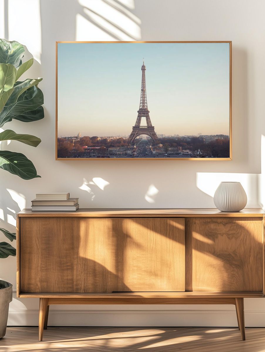 Eiffel Tower Paris. — room view 3