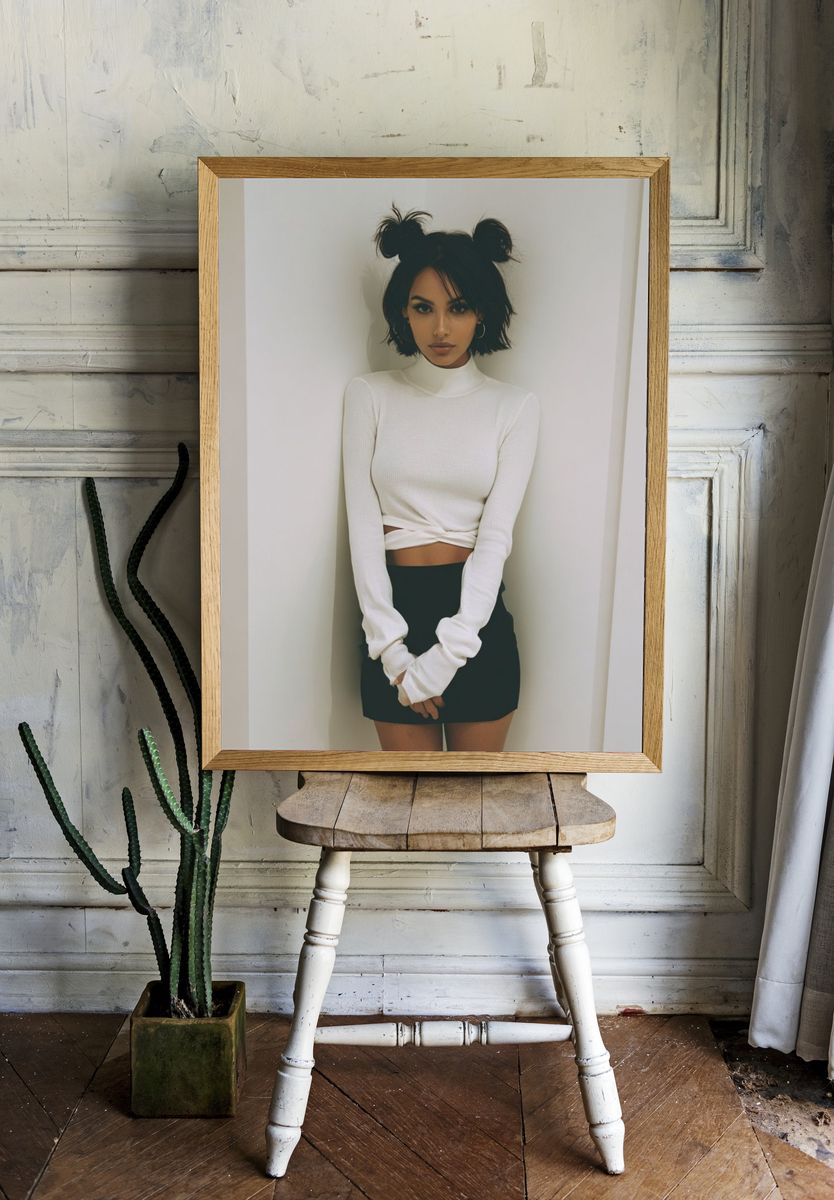 Minimalist Fashion Portrait Poster. — room view 1