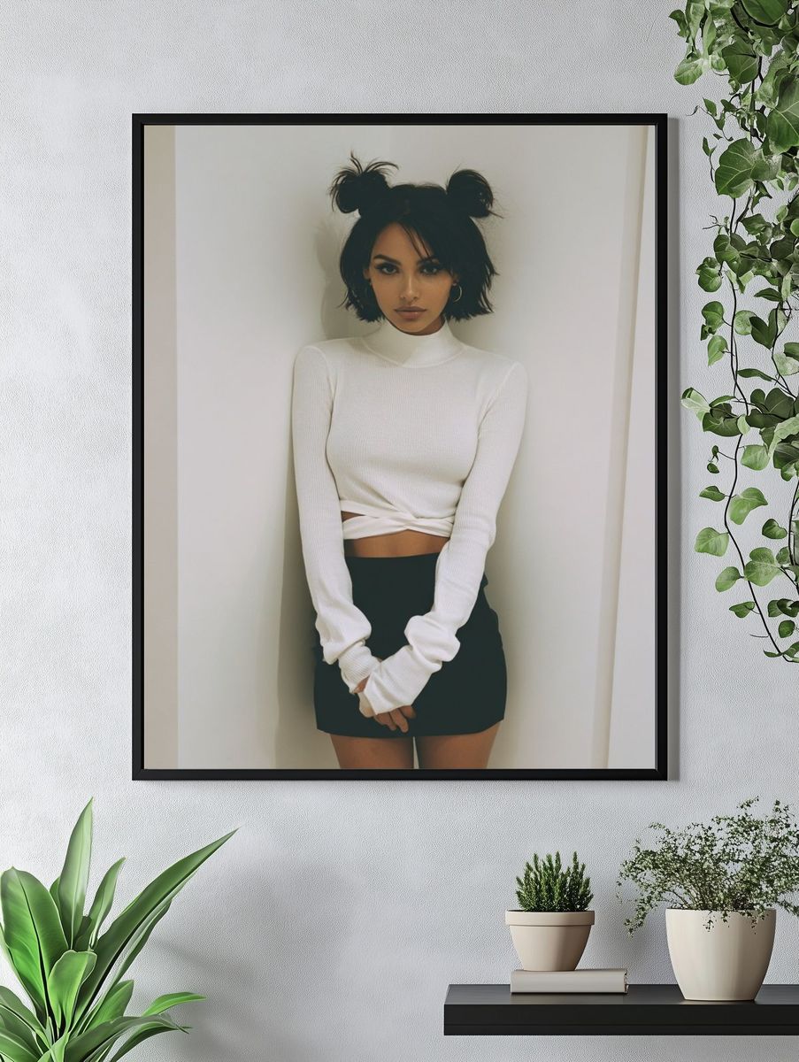Minimalist Fashion Portrait Poster. — room view 4