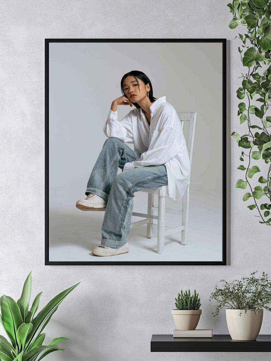 Minimalist Fashion Portrait Poster. — room view 4