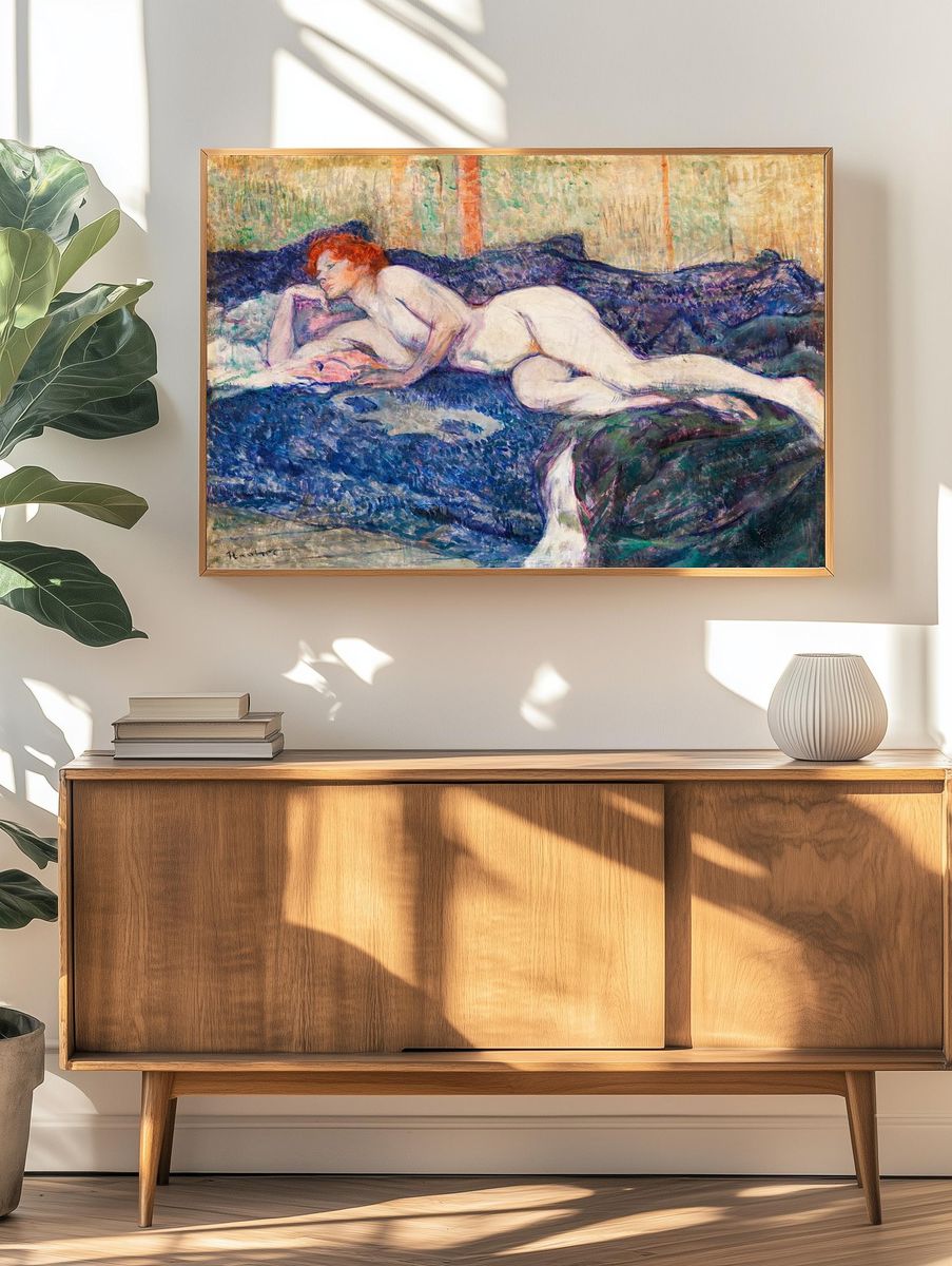 Naked woman showing her breasts. — room view 3
