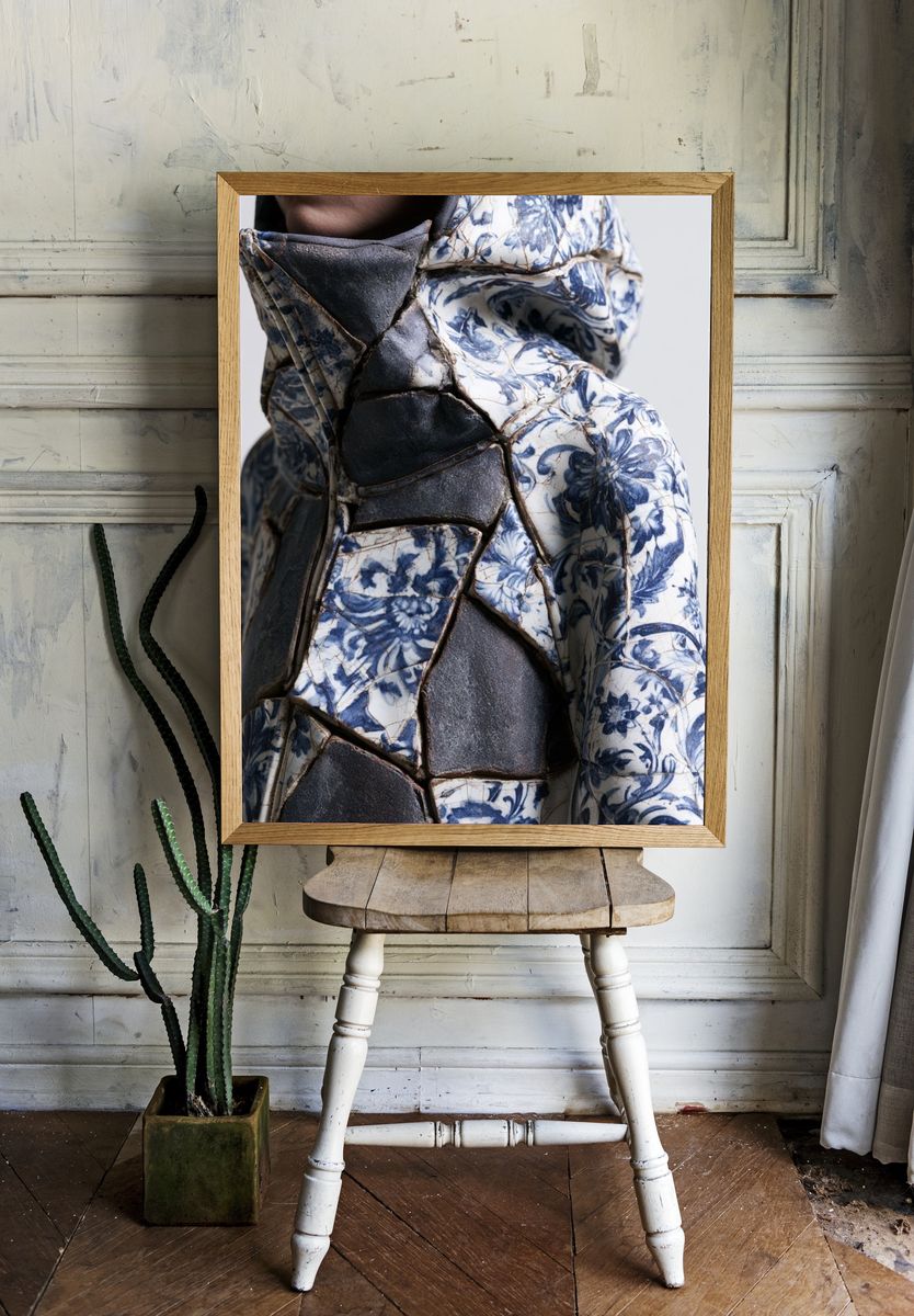 Blue Floral Ceramic Sculpture Print. — room view 1