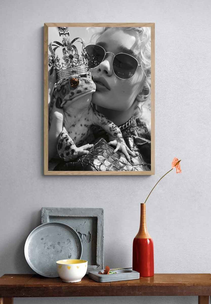 Crowned Frog Portrait Print. — room view 3