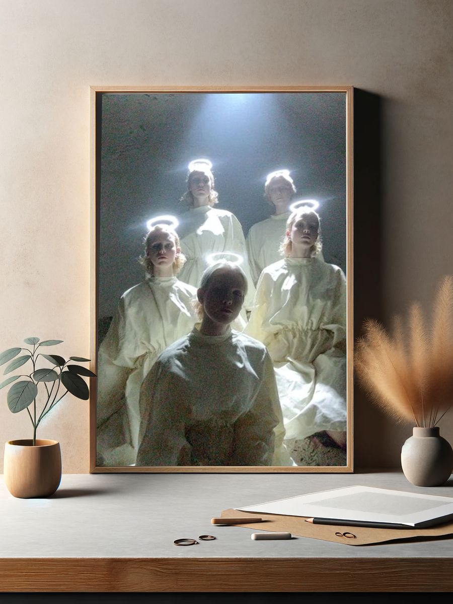 Halo Figures Photography Poster. — room view 2