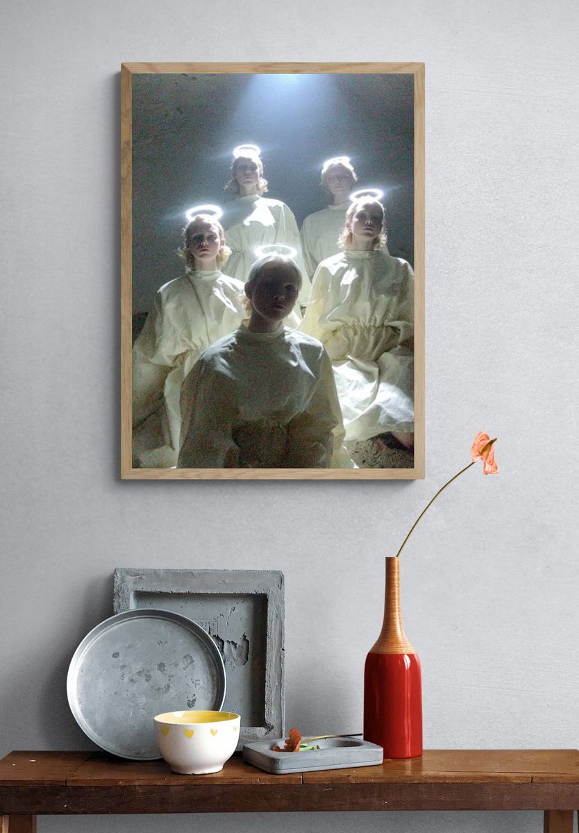 Halo Figures Photography Poster. — room view 3