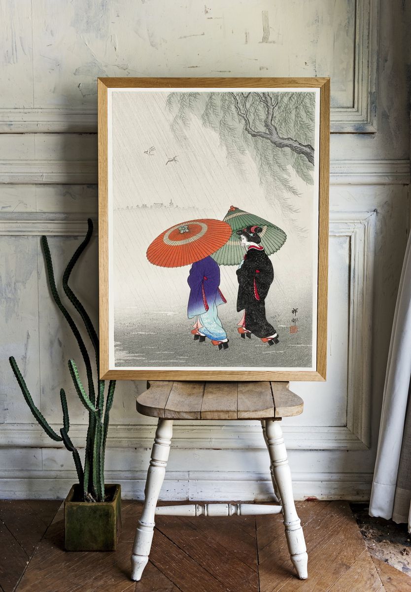 Two women rain. — room view 1