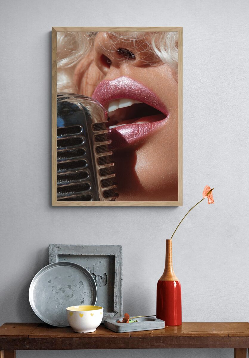Vintage Microphone Glamour Poster. — room view 3