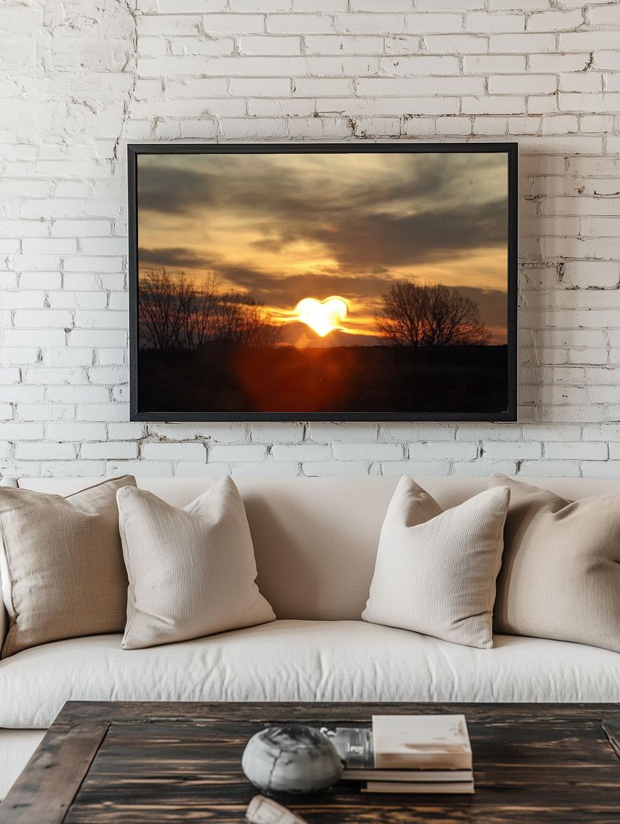 Evening background, heart shaped sun. — room view 1