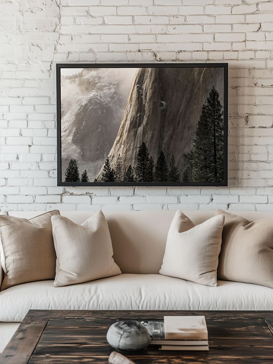 Mountain in Yosemite valley, USA. — room view 1