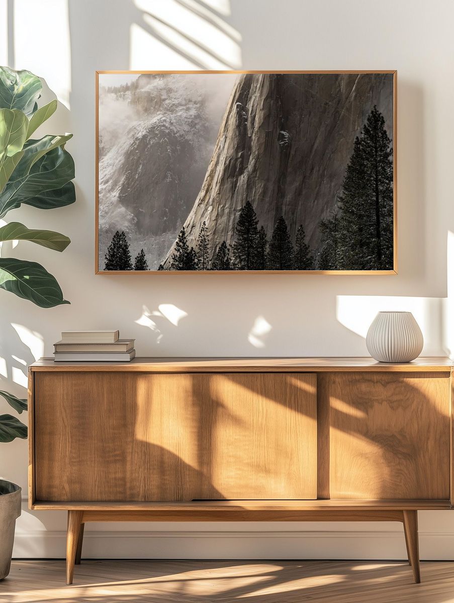 Mountain in Yosemite valley, USA. — room view 3
