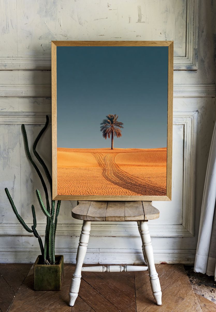 Solitary Palm Desert Print room preview