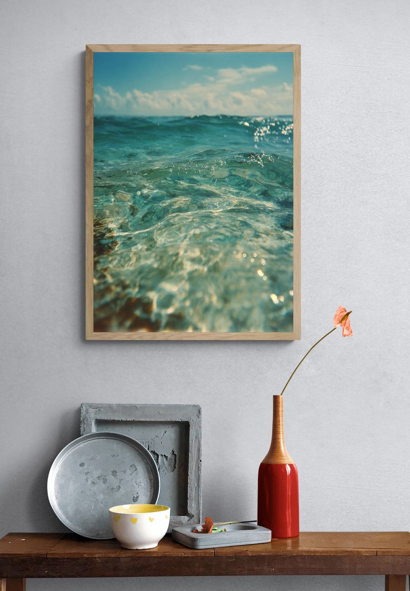 Turquoise Ocean Waves Photography Poster. — room view 3