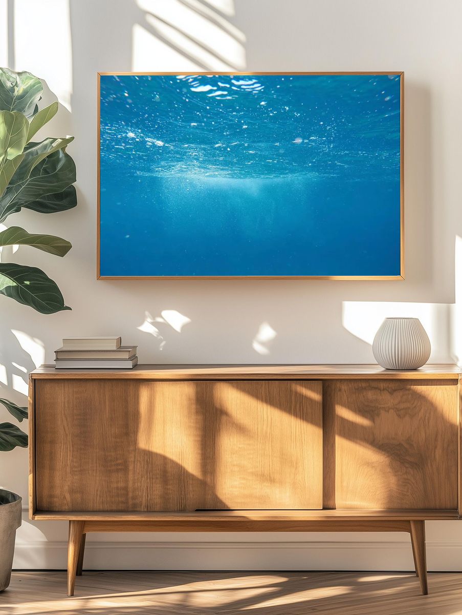 Blue ocean underwater. — room view 3