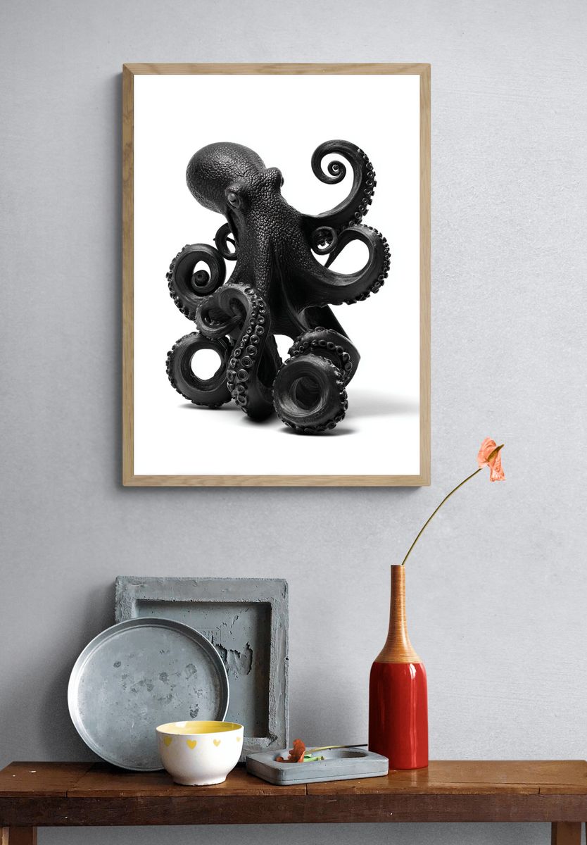 Octopus Sculpture Black-White Print. — room view 3