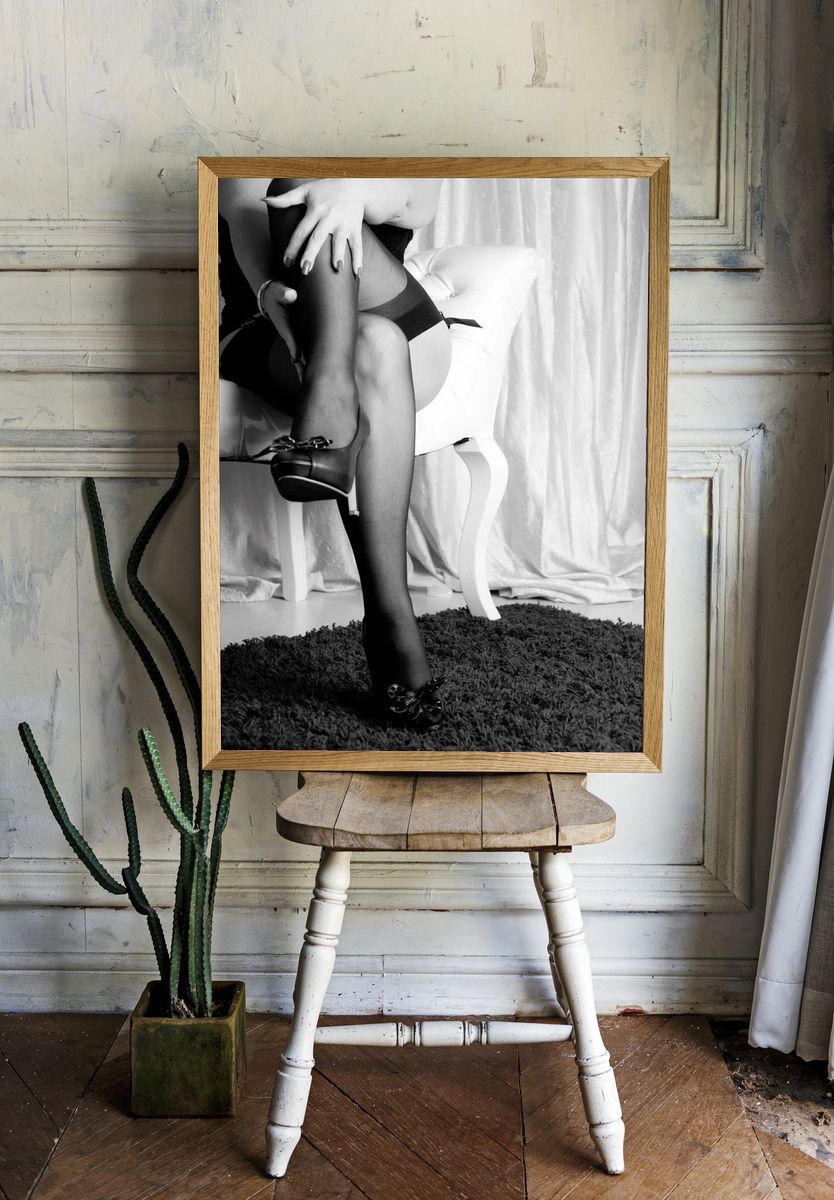 Free sexy stockings heels image. room preview