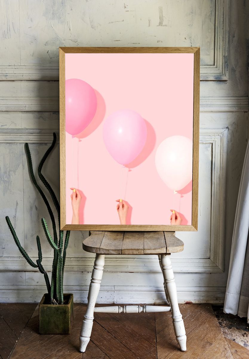 Ombre pink balloons. — room view 1