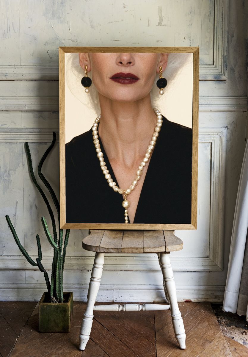 Pearl Portrait Photography Poster. — room view 1