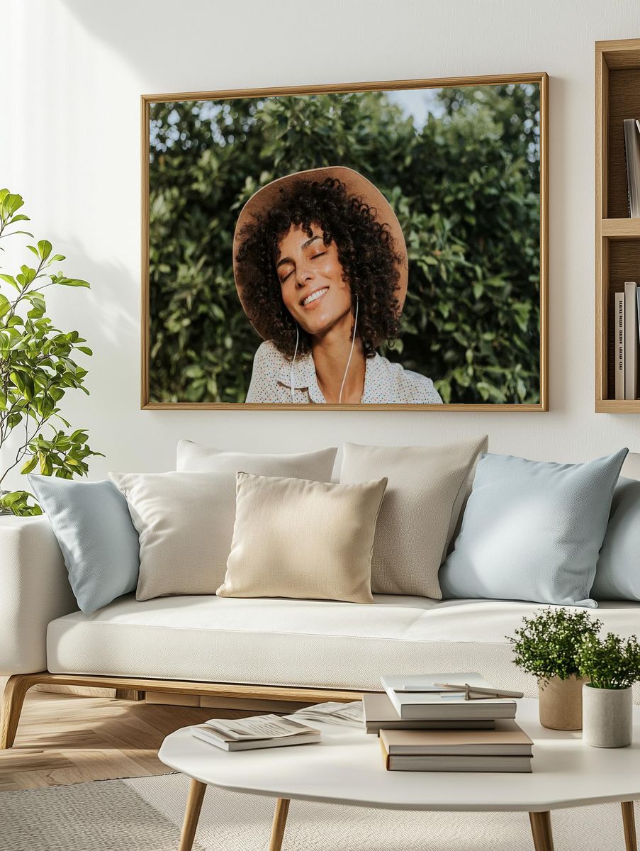 Beautiful woman listening music botanical. — room view 2