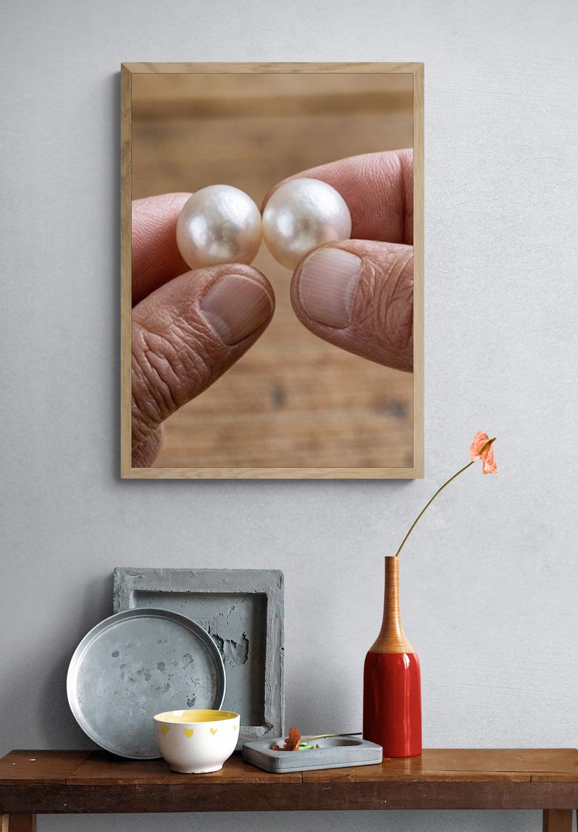 Pearl Hands Photography Print. — room view 3