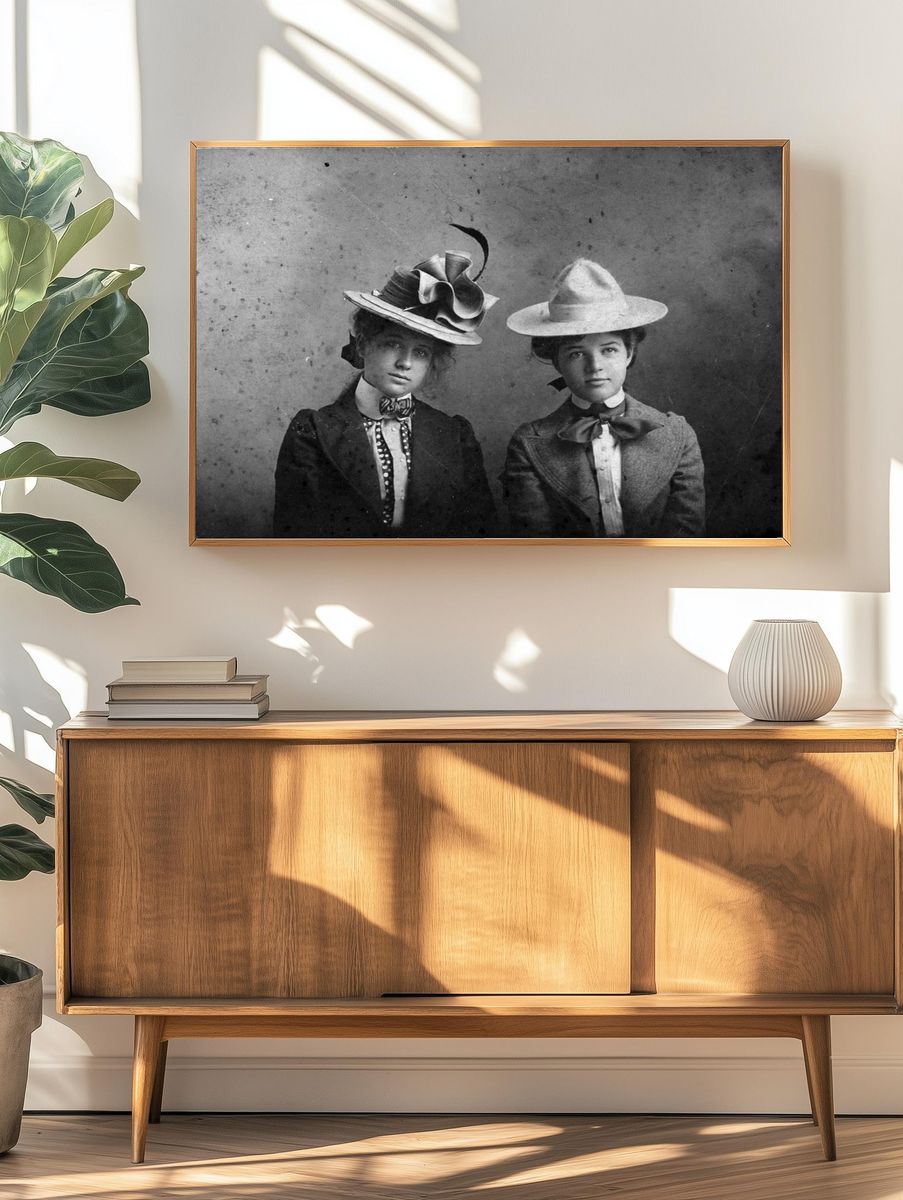 Photograph Bess Wallace Mary Paxton. — room view 3