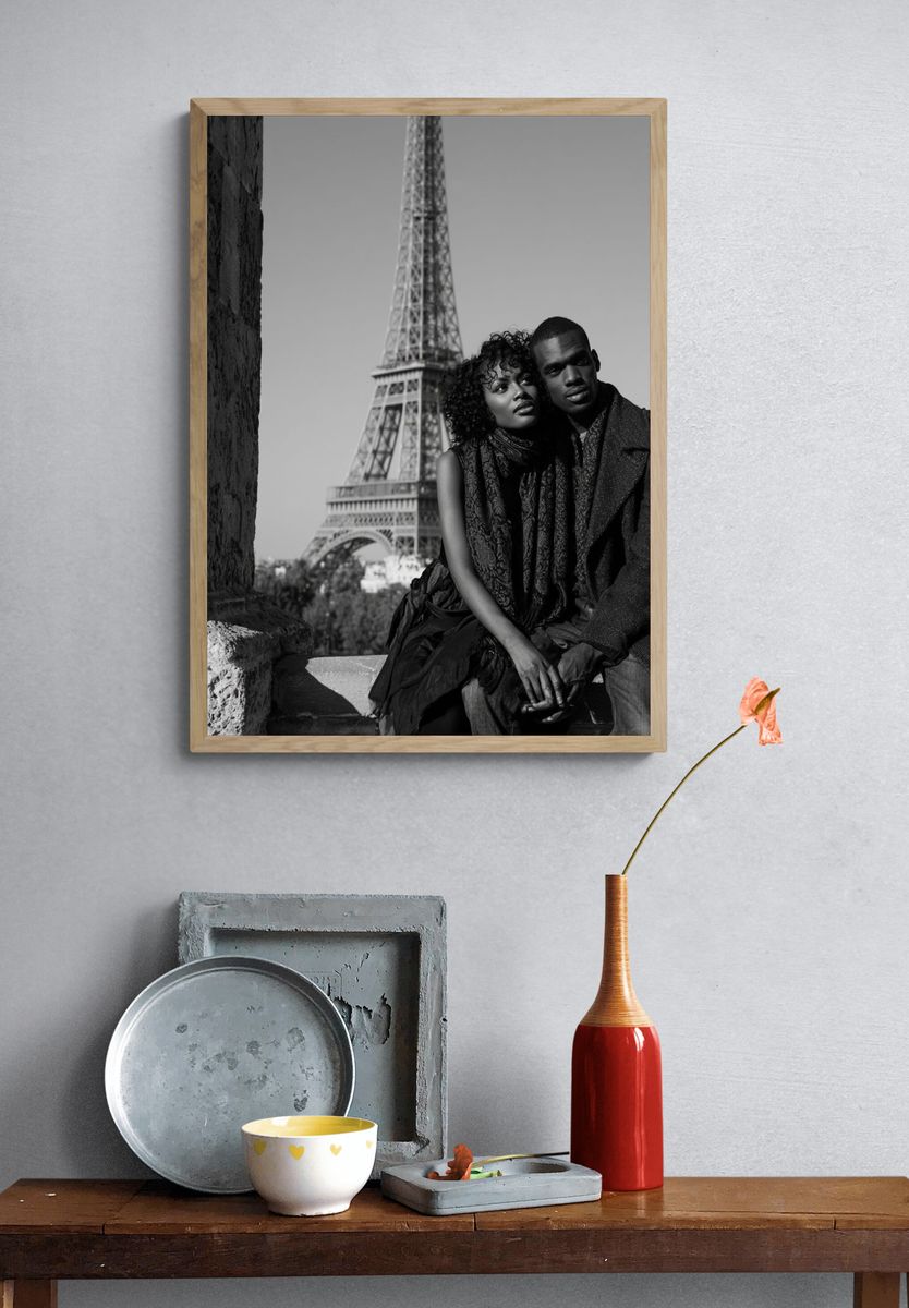 Paris Eiffel Tower Couple Photography Poster. — room view 3