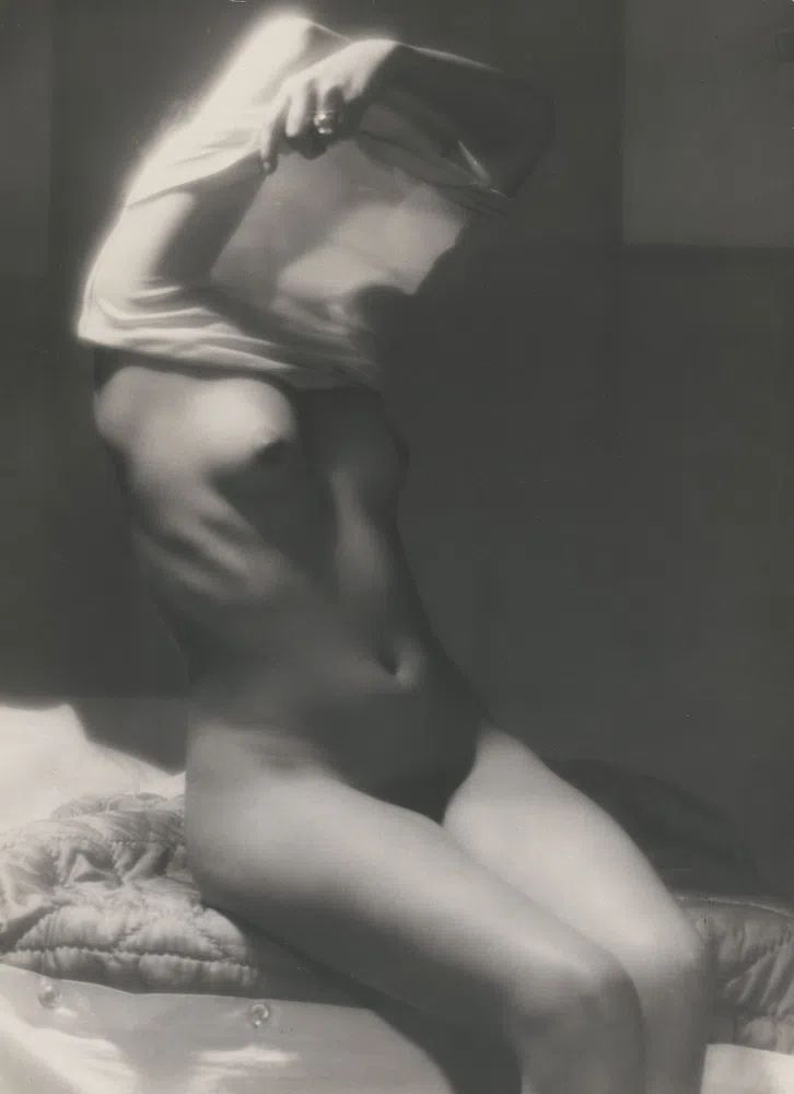Vor dem Schlafen gehen (1950 - 1980). poster — photography art