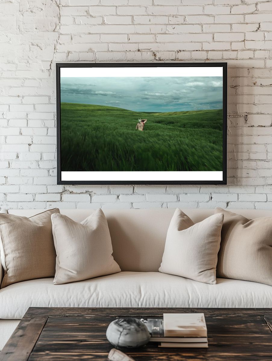 Woman amidst green field. Original. — room view 1