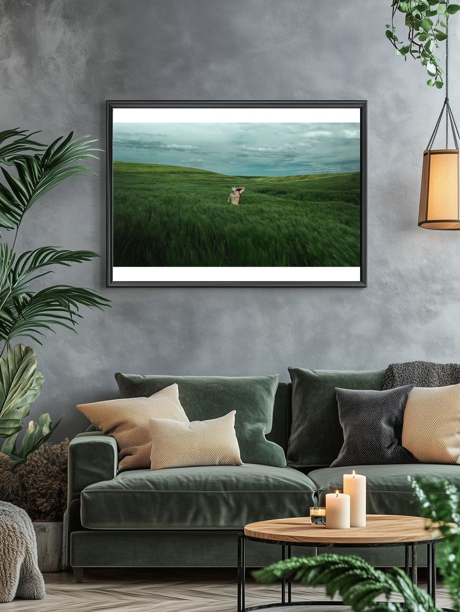 Woman amidst green field. Original. — room view 4