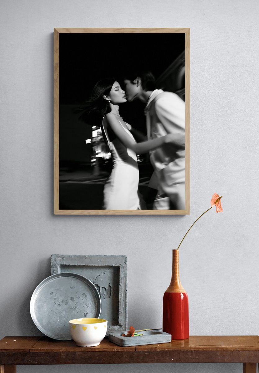 Romantic Kiss Black-White Poster. — room view 3