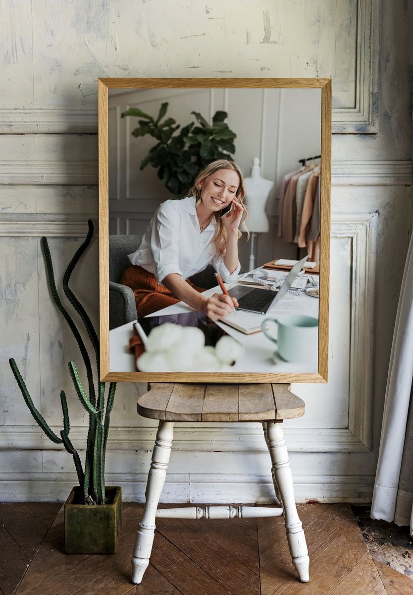 Fashion designer phone studio. — room view 1