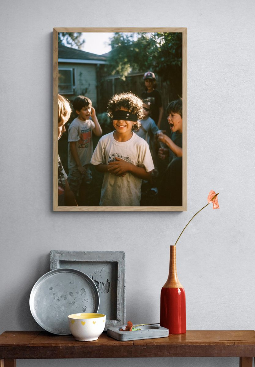 Blindfolded Kids Party Photography Poster. — room view 3