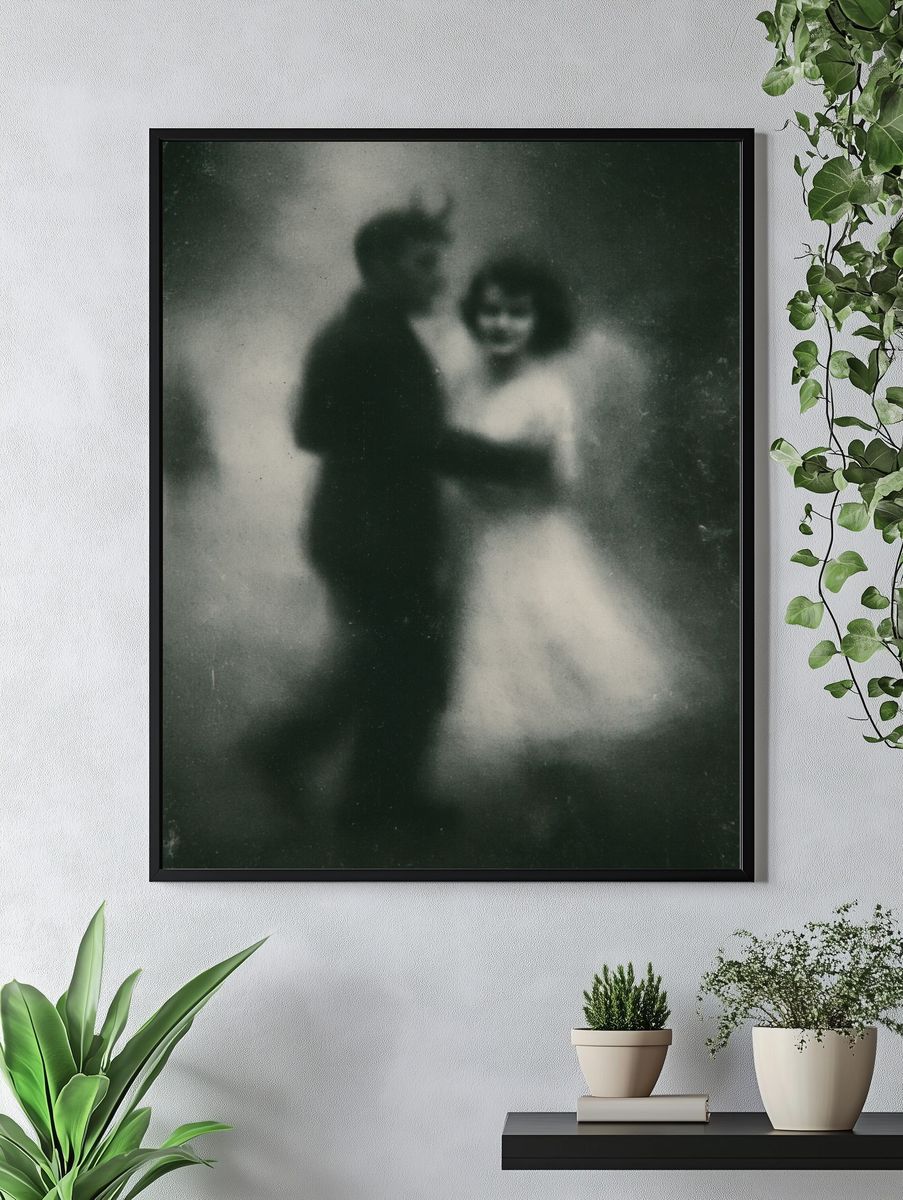 Blurred Couple Black-White Poster. — room view 4