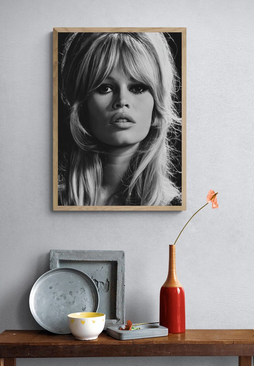 Blonde Portrait Photography Poster. — room view 3