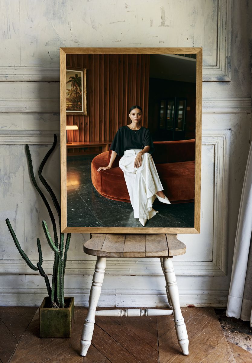 Elegant Portrait Photography Poster. — room view 1