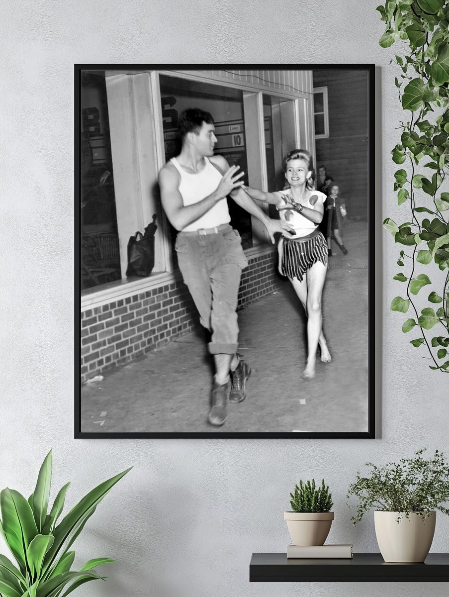 Sadie Hawkins Day 1944 Oak. — room view 4