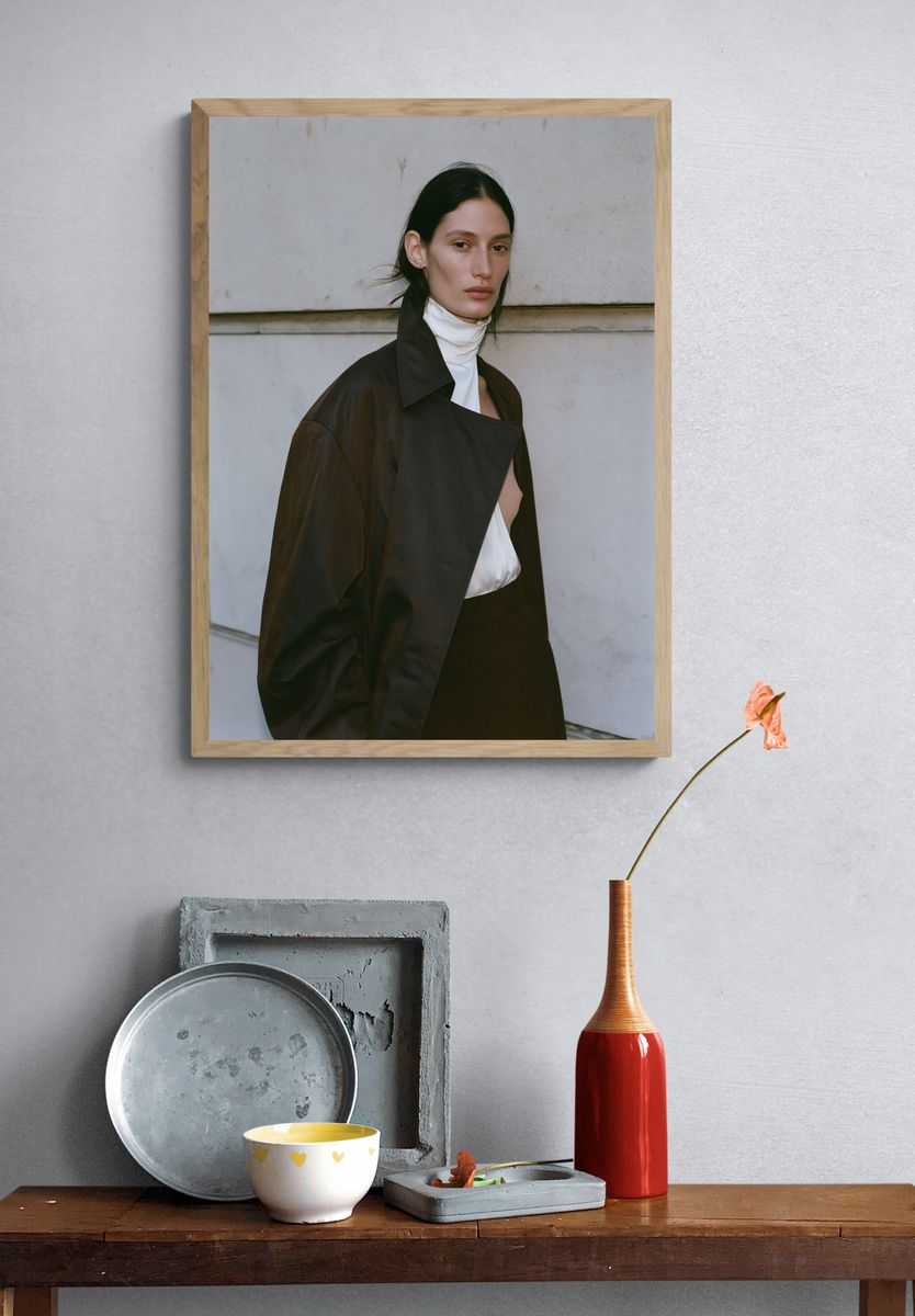 Minimalist Female Portrait Print. — room view 3
