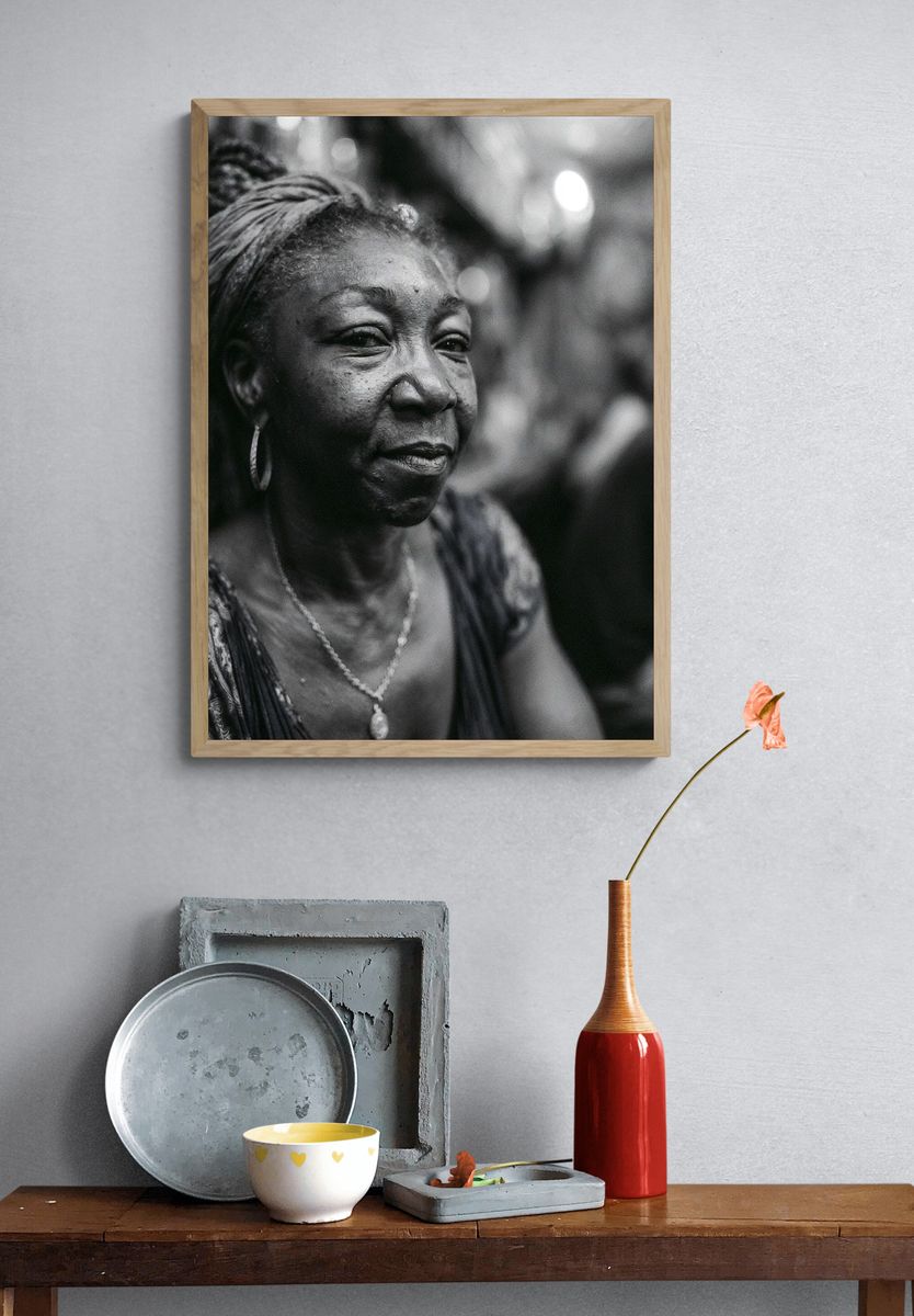 Portrait of a Woman Black-White Poster. — room view 3