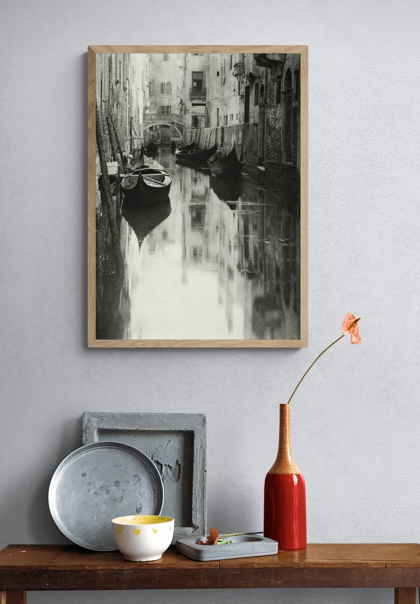 Venetian Canal (1894) Alfred Stieglitz. — room view 3