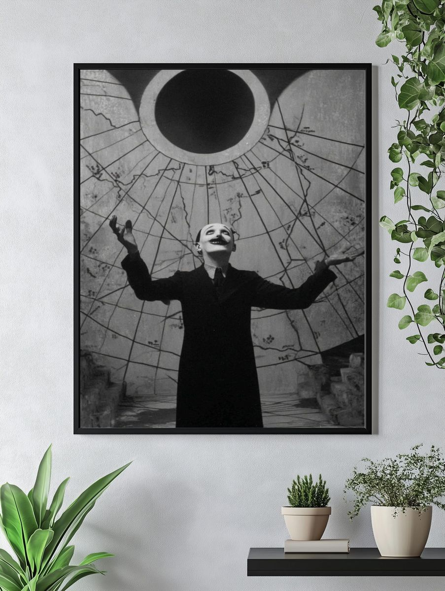 Theatrical Performer — Vintage Print. — room view 4