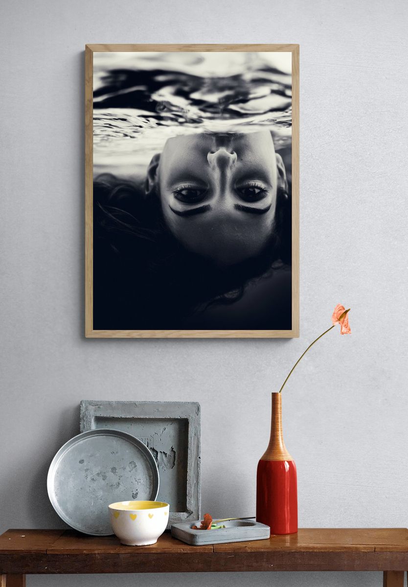 Underwater Portrait Black-White Poster. — room view 3