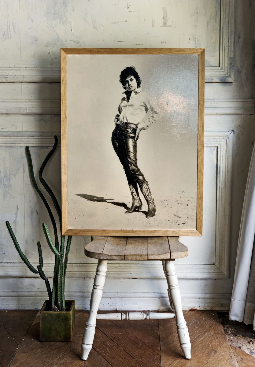 Vintage Fashion Portrait Poster. — room view 1