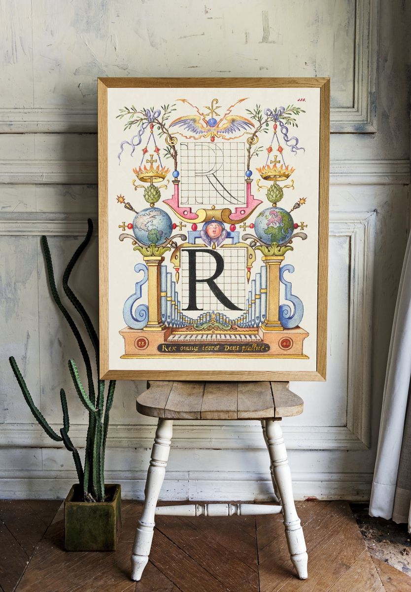 Guide Constructing Letter R Mira. room preview